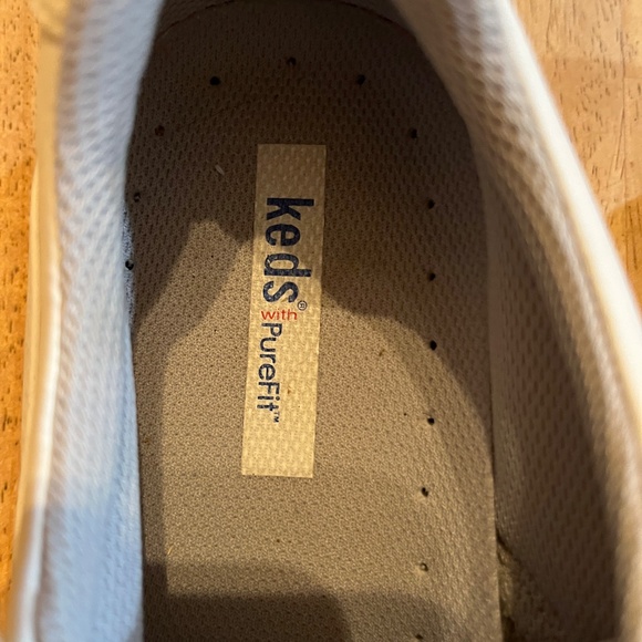 Ked’s women leather tennis shoe - Picture 2 of 4